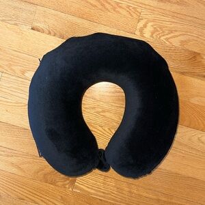 Black neck pillow